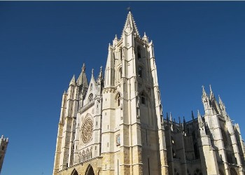 Grup AVA León y Fiordos Leoneses